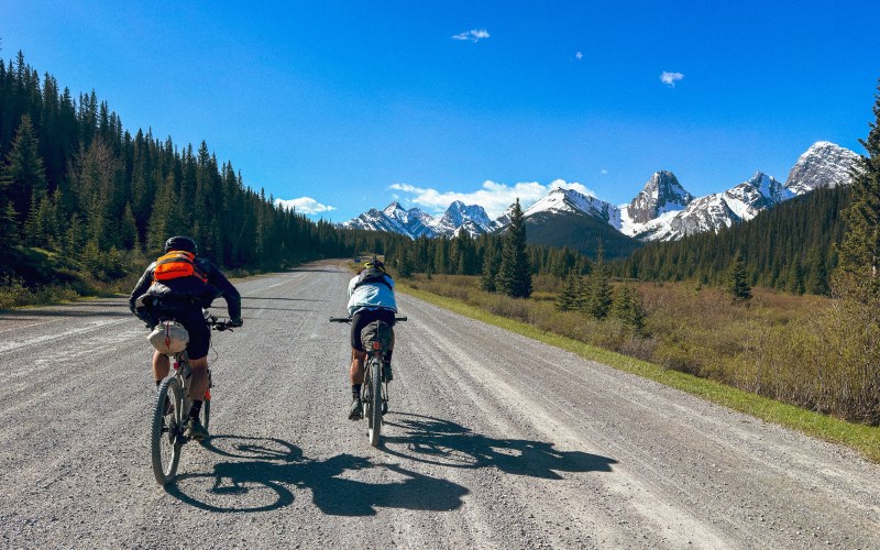Challenging mountain pass along Tour Divide 2026